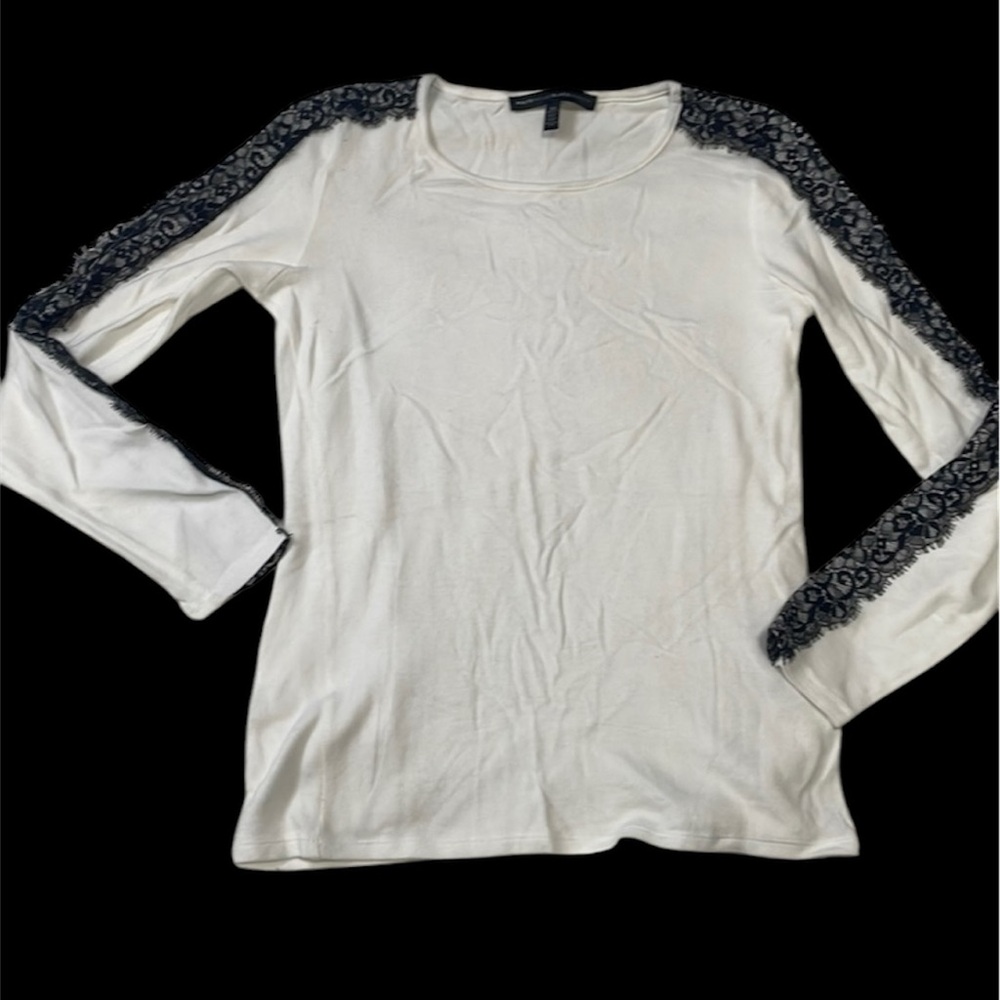 White House Black Market White‎ long Sleeve with Black lace